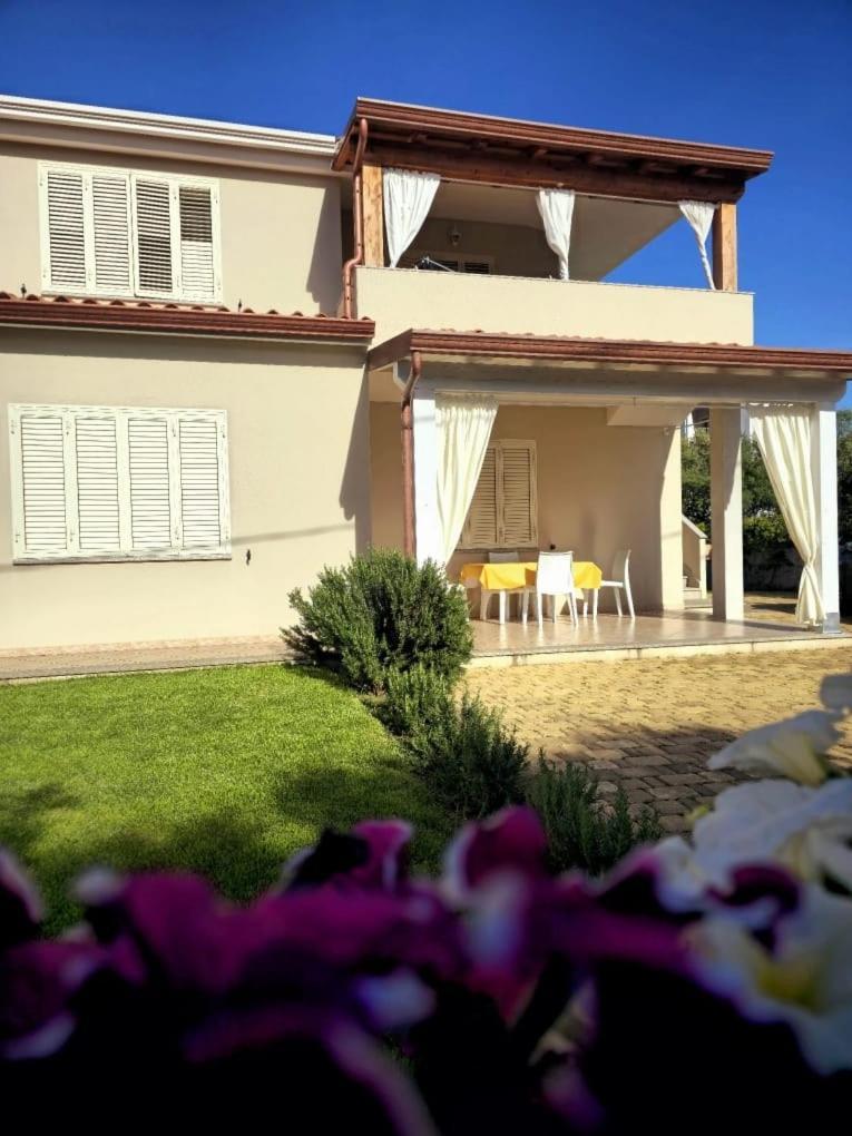 Casa Salvo Apartment Budoni Ngoại thất bức ảnh